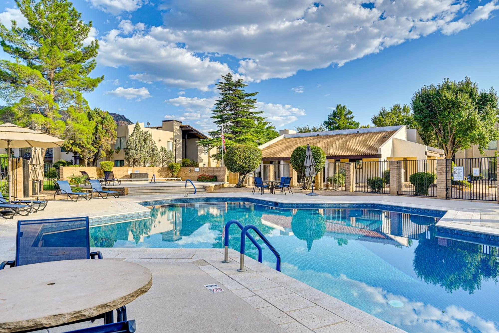 Peaceful Sedona Resort Retreat With Pool Access エクステリア 写真